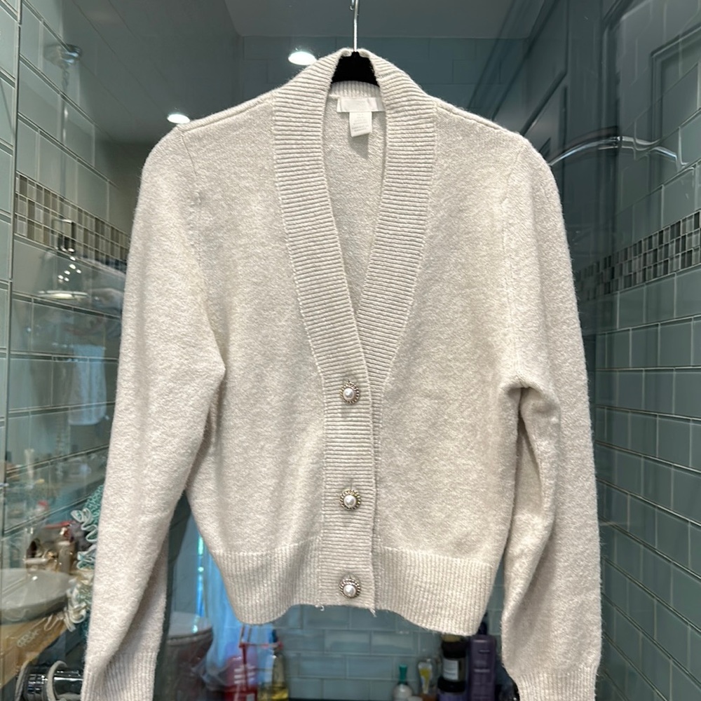 Like NEW!! H&M womens cropped cardigan